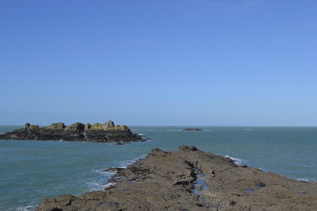 Vue Sur Mer Cancale Exterior photo